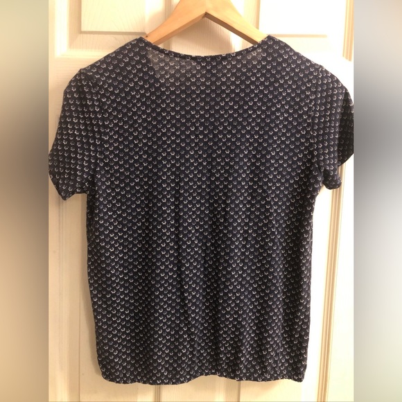 Lucky brand top. SZ small. Wrap style. Blues - Picture 6 of 10